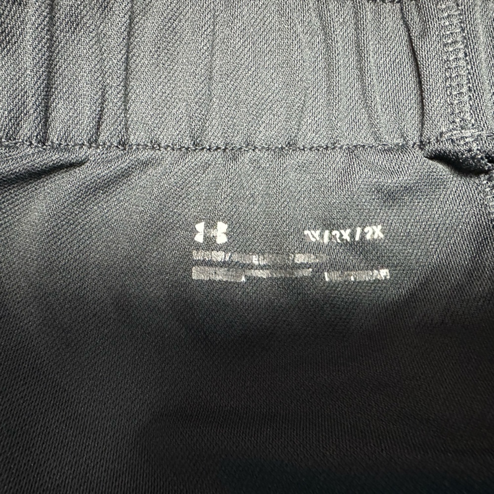 Under armour shorts - Picture 3 of 3